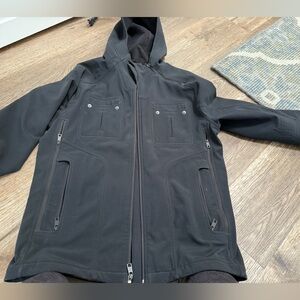 Light weight men’s Lulu lemon jacket black with hood